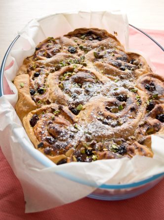 brioche roulée à la ricotta et aux fruits secs