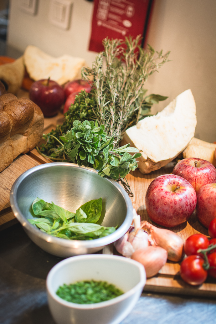 Accompagnements et ingrédients pour la réalisation de la volaille contisée au barbecue