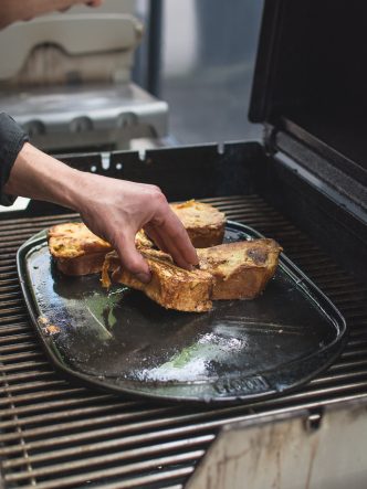 Brioche perdue au barbecue - recette