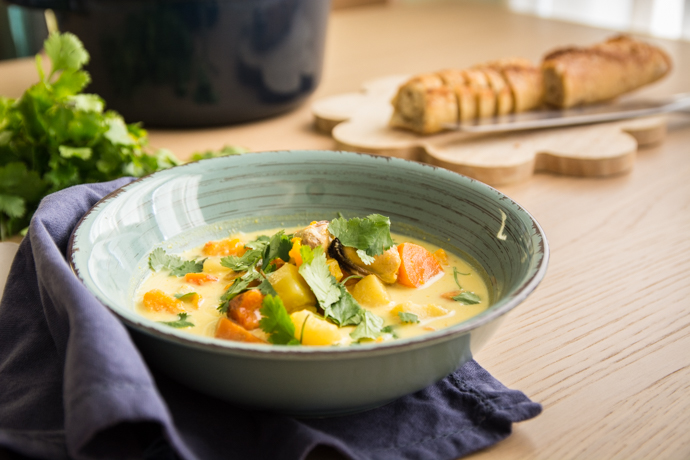 Bouillon de moules, curry, lait de coco à l'indienne