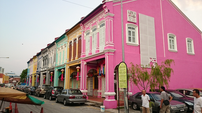 Les maisons colorées typiques de George Town à Penang, Malaisie