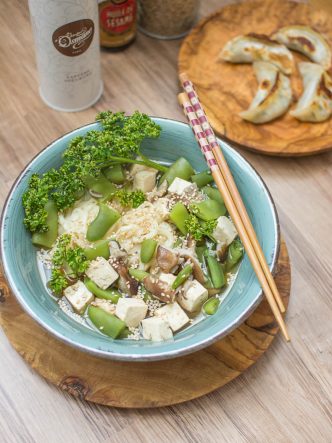 Pour remplacer votre bouillon de légumes habituel, optez pour du thé fumé riche en goût