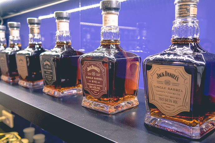 3 nouvelles références rejoignent les Single Barrel de Jack Daniel's - une collection premium qui détonne avec ce que l'on sait de Jack Daniels