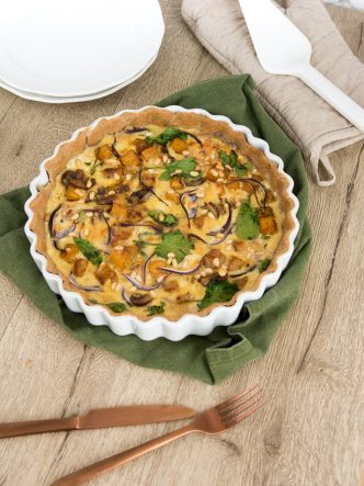 Butternut, épinards, pignons de pin et reblochon, des ingrédients économique pour une tarte aux légumes pas chère