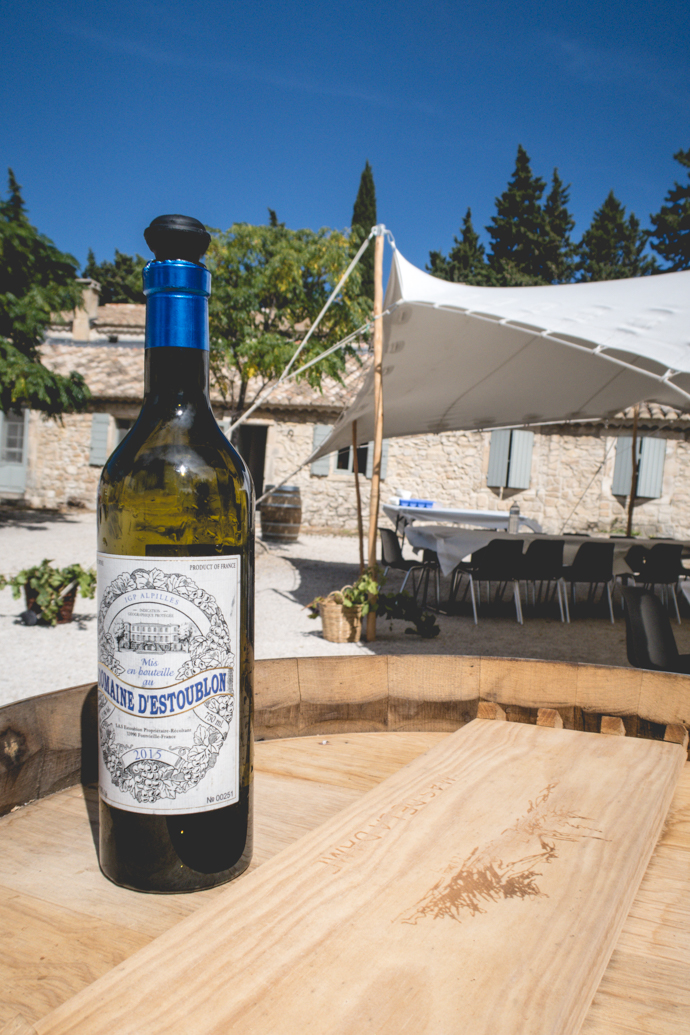 Chateau d'Estoublon - vin blanc biologique de la Vallée des Baux-de-Provence