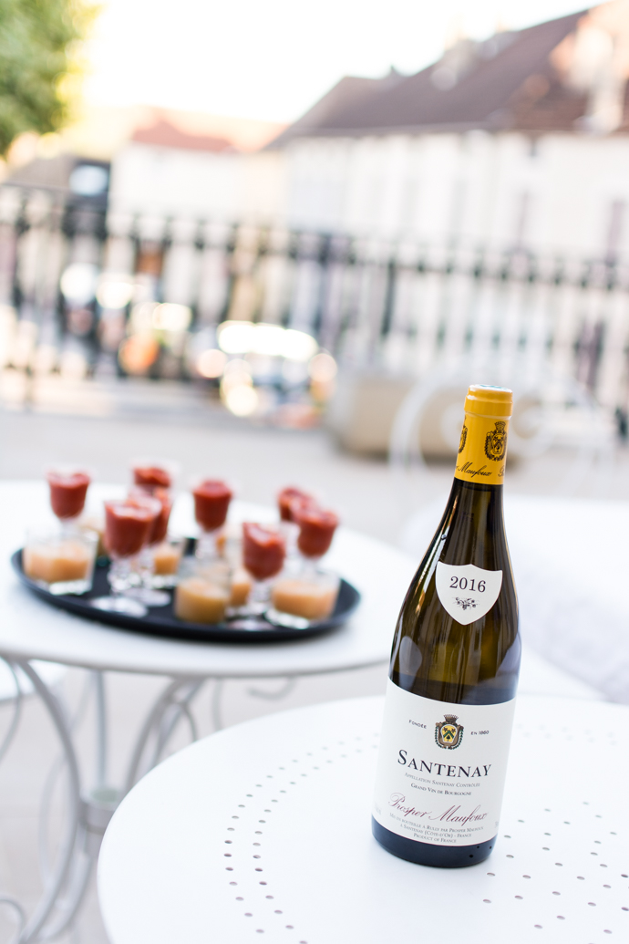 Apéritif chez Prosper Maufoux,Santenay, Bourgogne