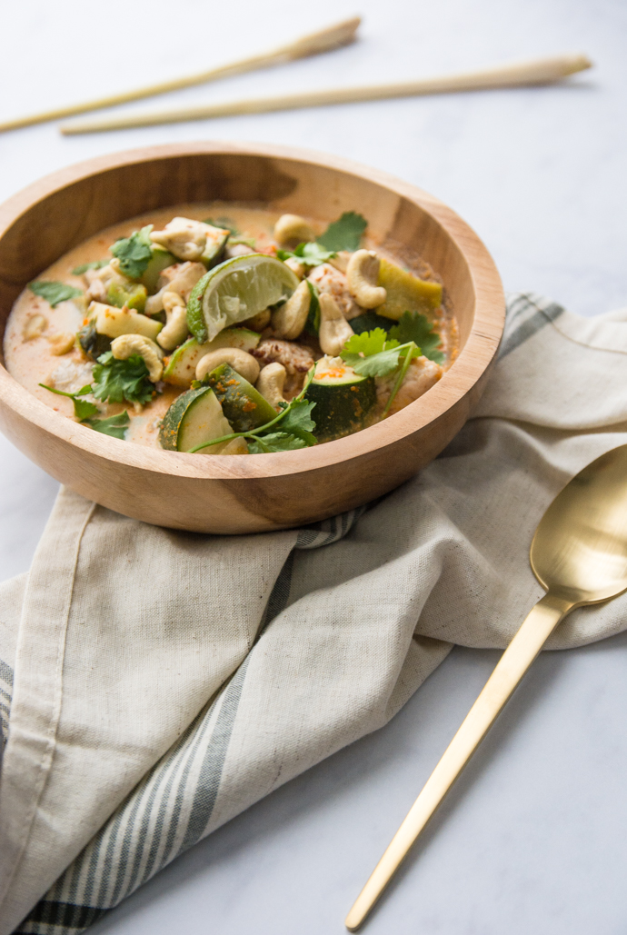 Poulet au curry rouge thaïlandais