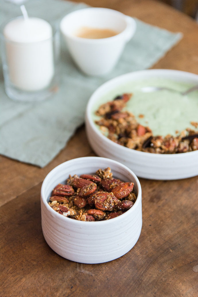 Recette de petit-déjeuner sans gluten et sans lactose - granola au miel et noix