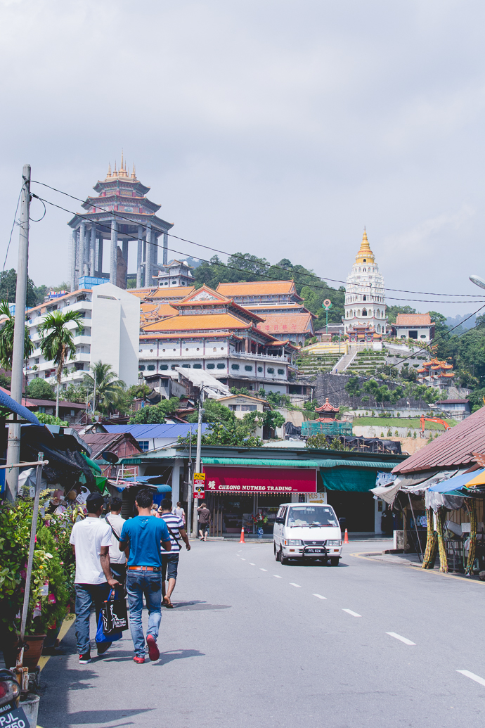 Galerie marchande avant d'arriver au Kek Lok Si Temple