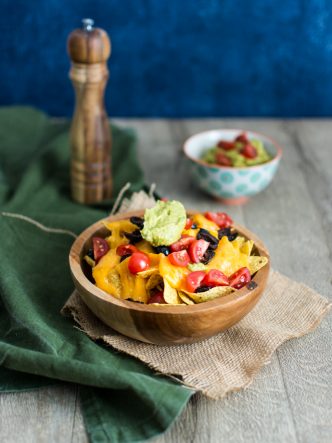 Découvrez les nachos au cheddar, une recette qui va devenir un incontournable de vos apéritifs