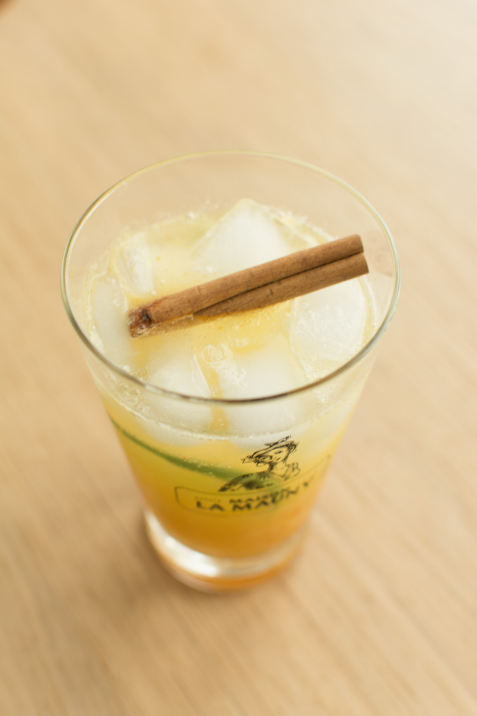 Cocktail fruité au rhum ambré et marmelade d'orange