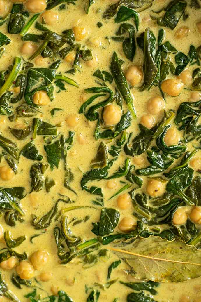 Curry de pois chiches, crème de coco et épinards - recette végan