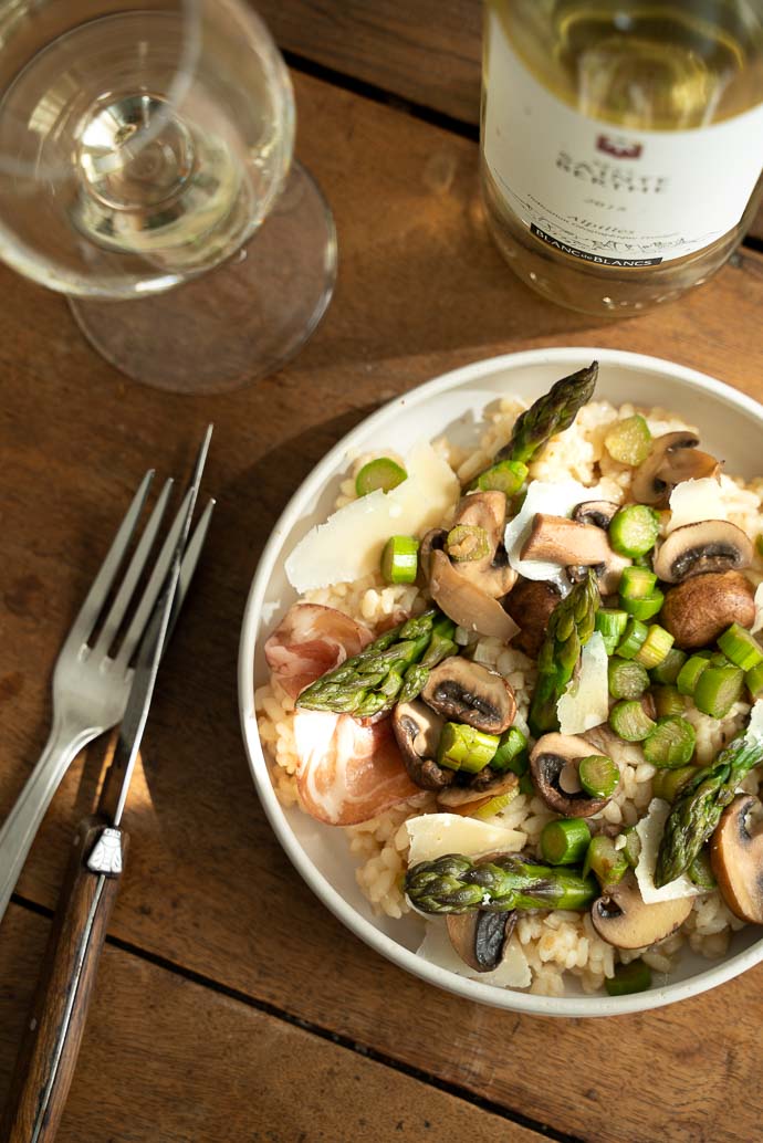 Risotto d'asperges, coppa et champignons