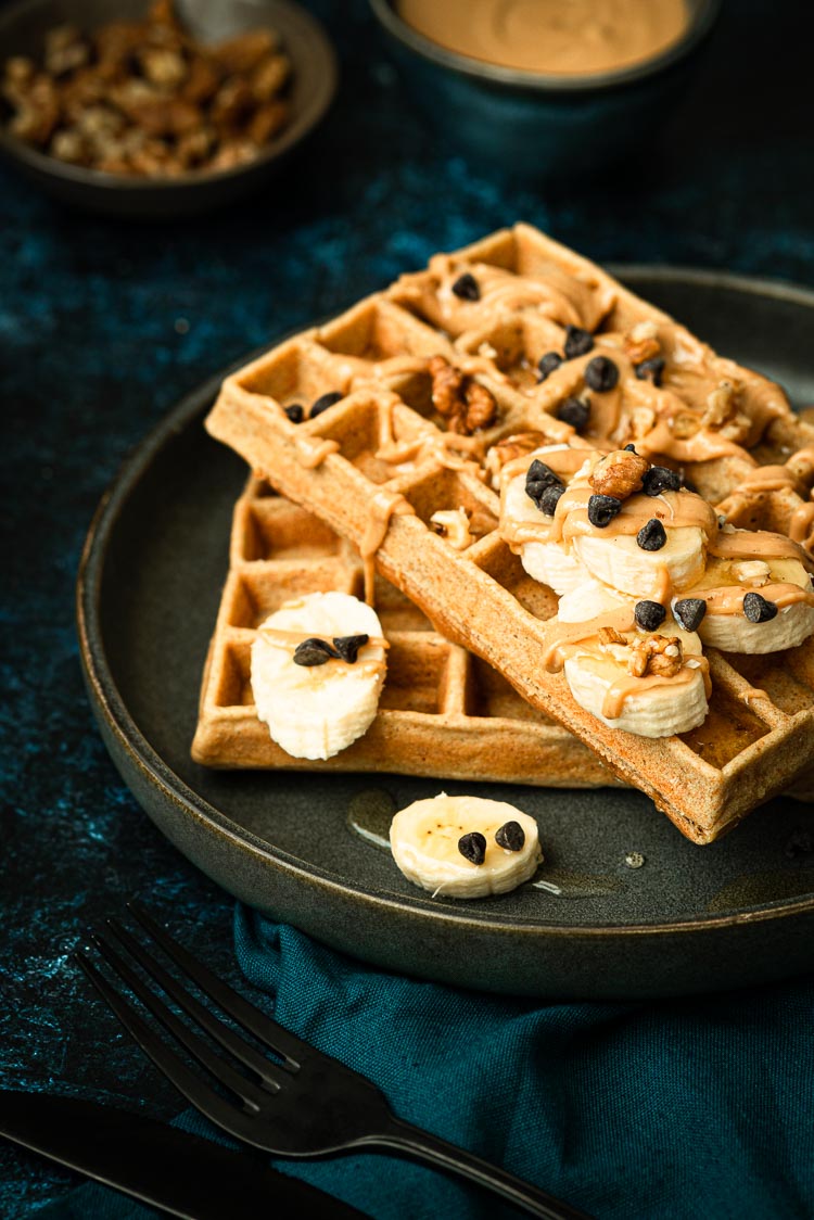 Idée de goûter - les gaufres sans lactose au beurre de cacahuètes et noix