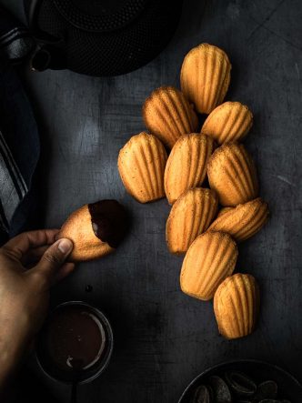 Madeleines sans beurre et coque chocolat - recette sans lactose