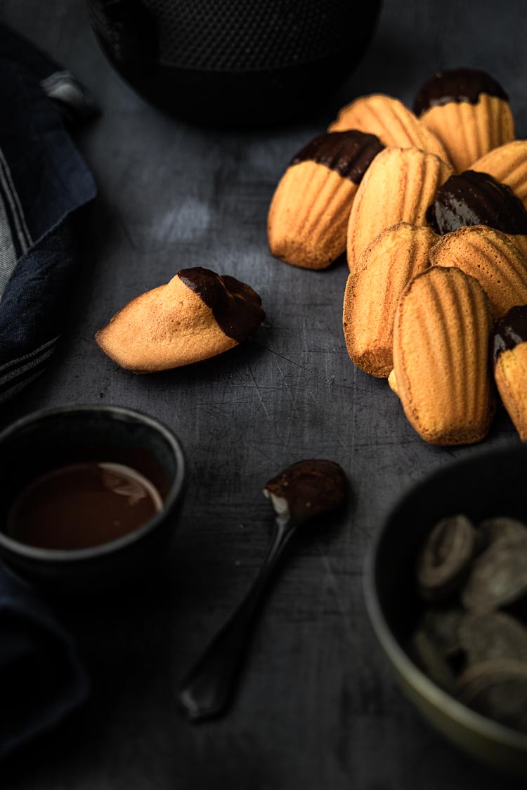 Recette de madeleines sans lactose et coque en chocolat noir - recette facile