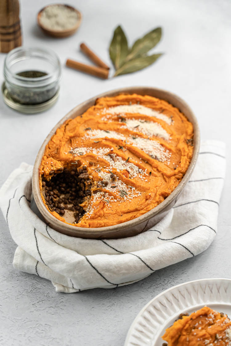 Hachis Parmentier à la patate douce et lentilles - recette sans lactose et végan