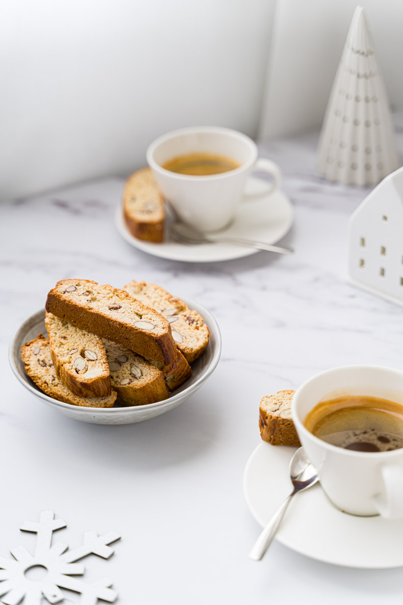 Recette facile & sans lactose de biscottis aux amandes & miel