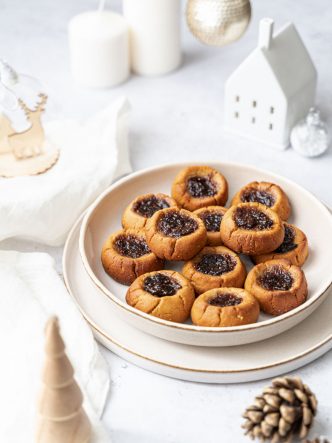 Recette de "thumbprint cookie" vegan au beurre de cacahuètes et confiture de figue - recette pour cookie box