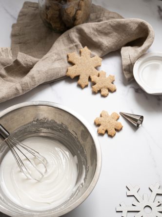 Faire son glaçage royal pour décoration de biscuits de Noël