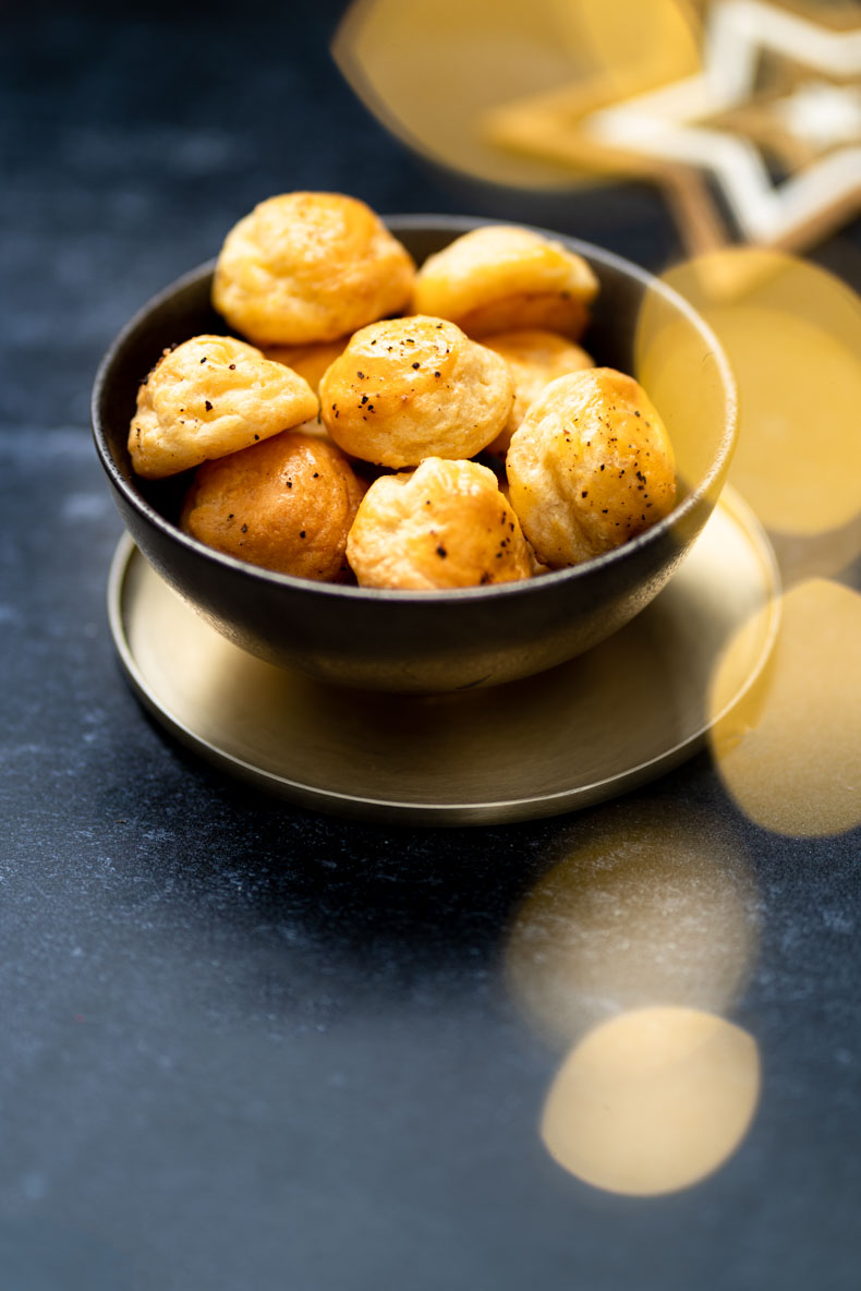 Faire ses gougères au fromage maison - recette festive pour l'apéritif