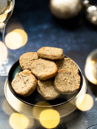 Idée apéritif - faire ses propres sablés au Comté et Herbes de Provence - recette sans lactose