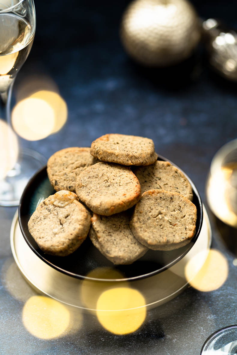 Idée apéritif - faire ses propres sablés au Comté et Herbes de Provence - recette sans lactose