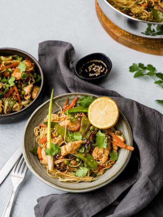 Recette facile de wok asiatique au poulet et ses petits légumes