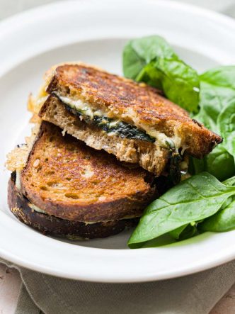 Grilled cheese au Mont des Cats - recette de sandwich au fromage