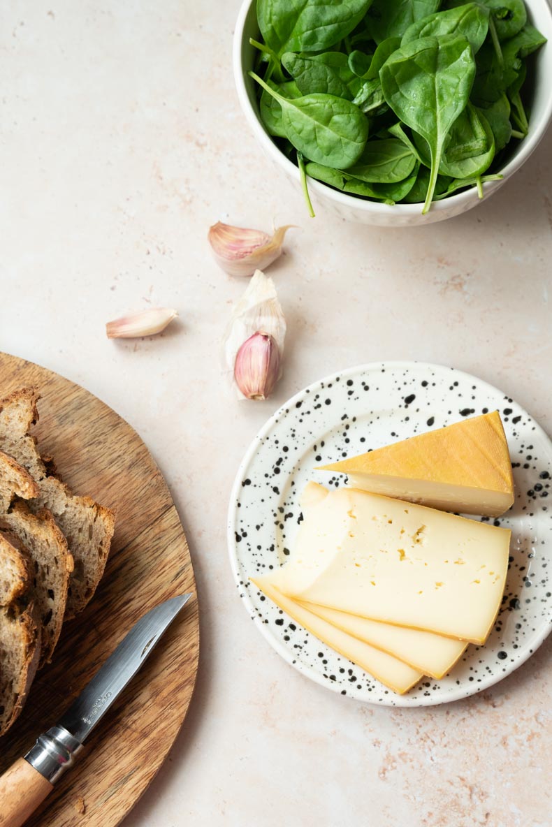 Mont des Cats, un fromage de caractère français parfait en sandwich