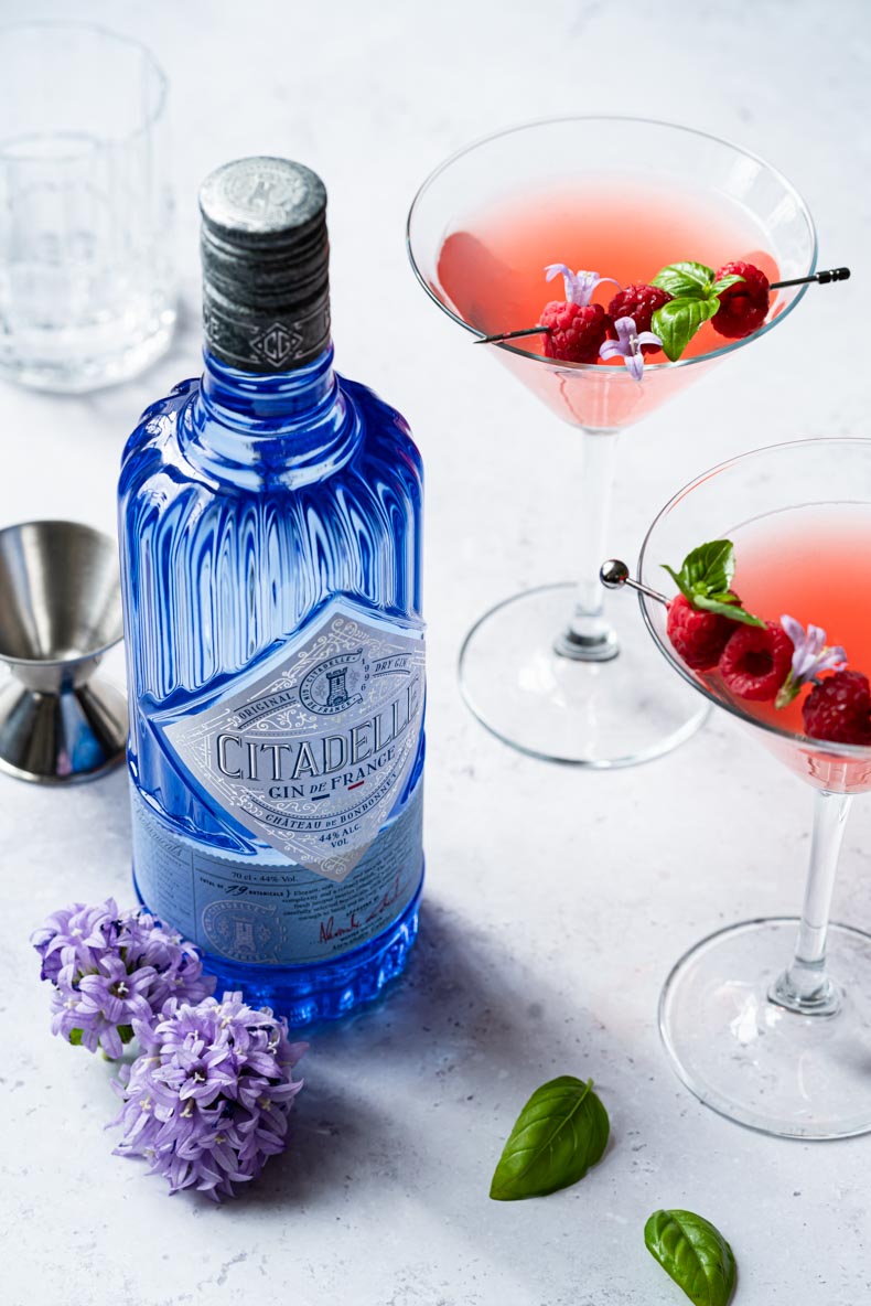 Réalisez un délicieux cocktail Gin Fizz à la rhubarbe